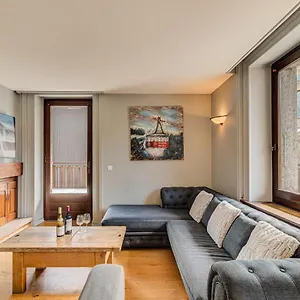 President - Alpes Travel - Central - Sleeps 12 Apartment